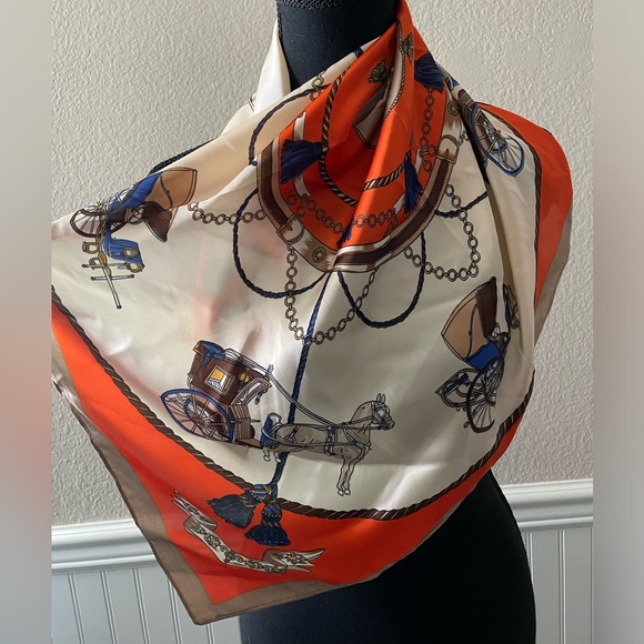 Beautiful scarf - Picture 2 of 5